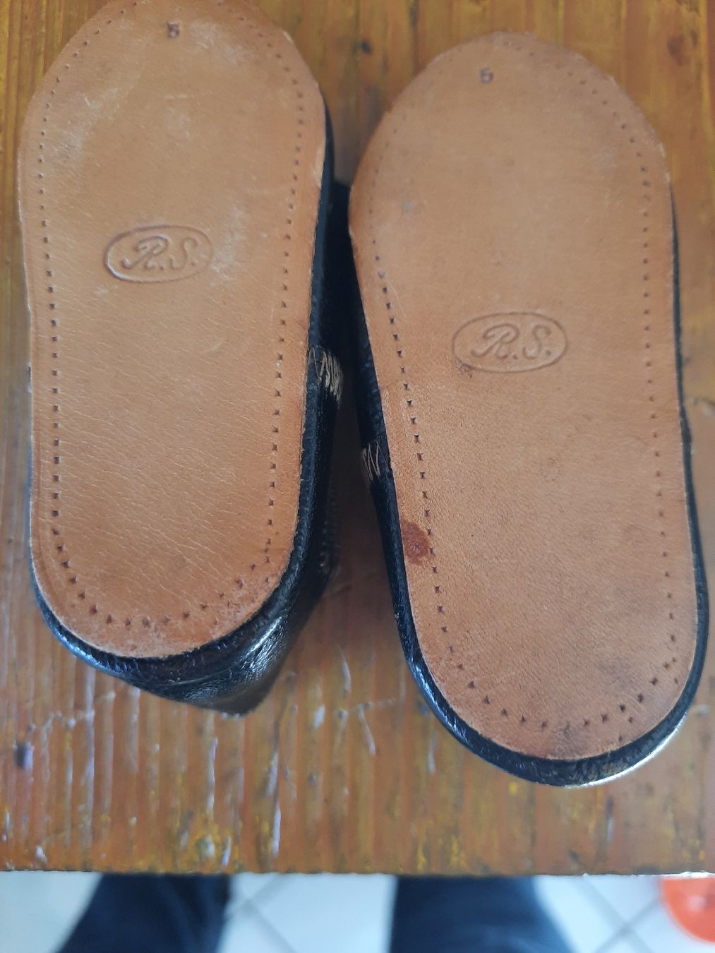 Puppen: CHAUSSURES, en CUIR, pour poupée – Gebraucht aus Le Locle von marylise01 2