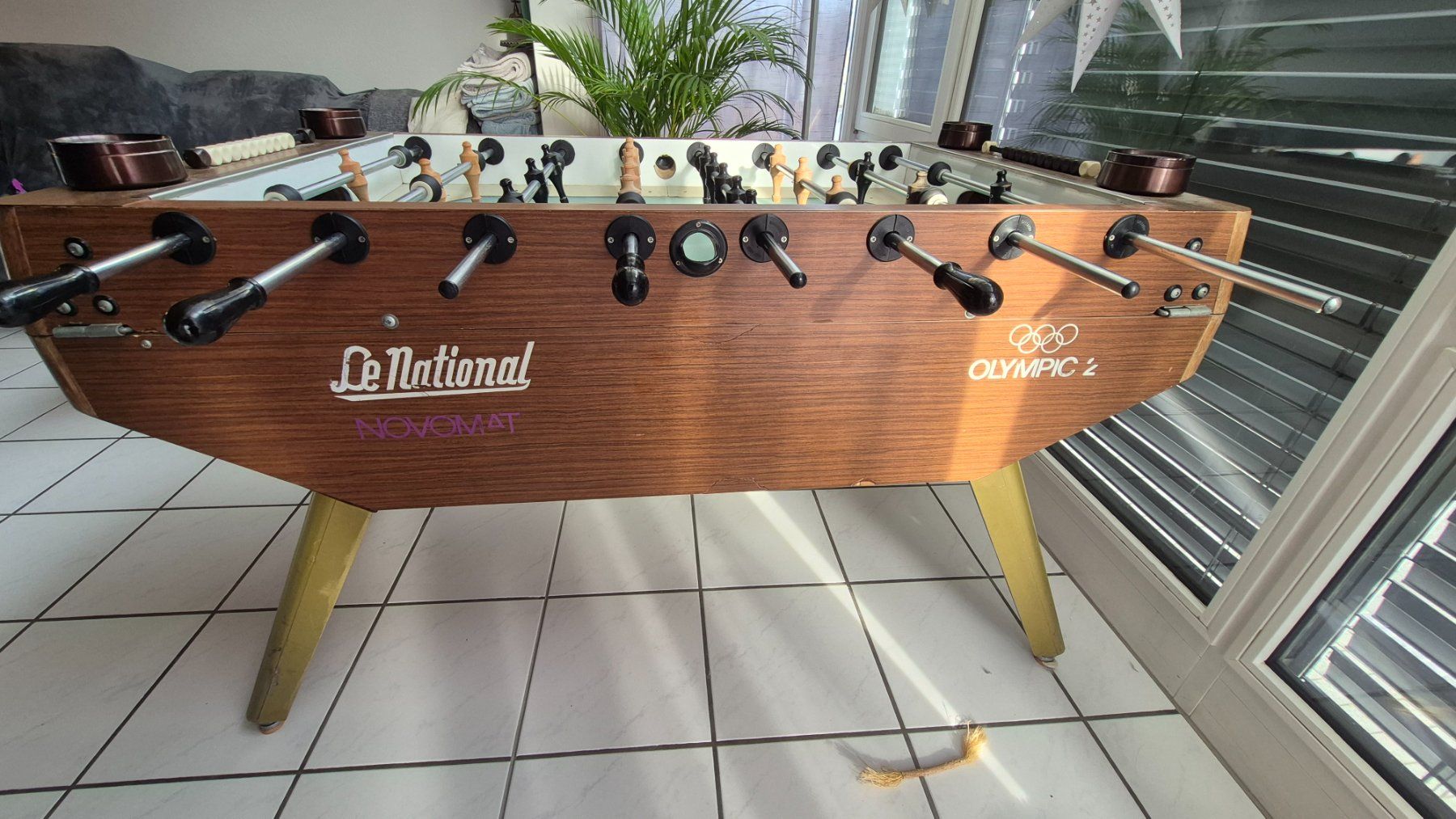 Slot Machine: Original "Le National" Tischfussballkasten – Usato da Schüpfen venduto da RR91 1