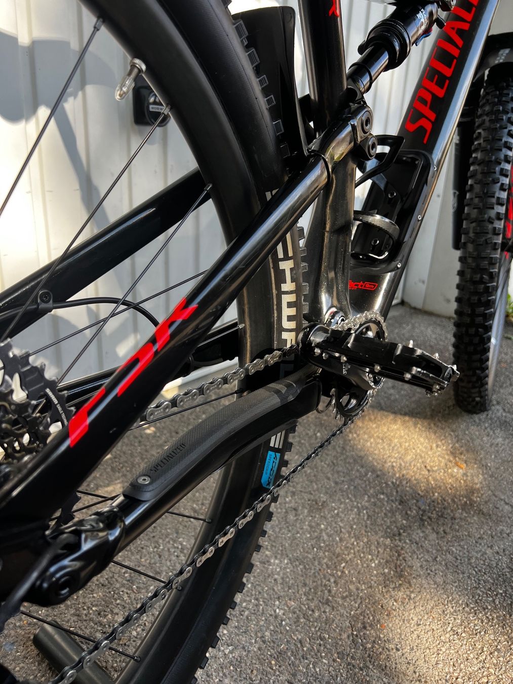 Specialized Velos: Specialized FSR Camber Expert 29 / full Carbon – Defekt aus Solothurn von  6