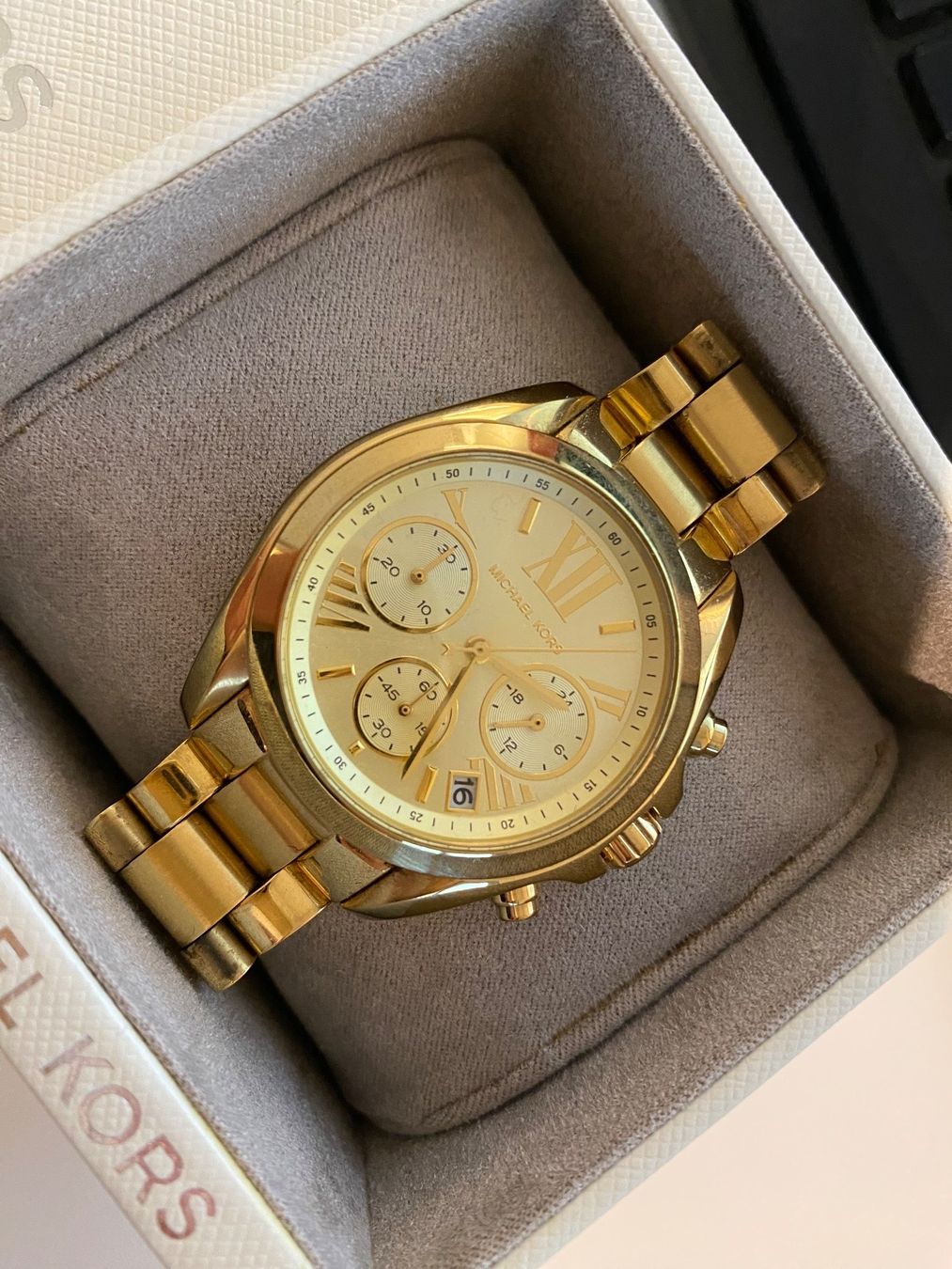 Michael Kors Uhren: Michael Kors Uhr Gold – Gebraucht aus Zug von  1