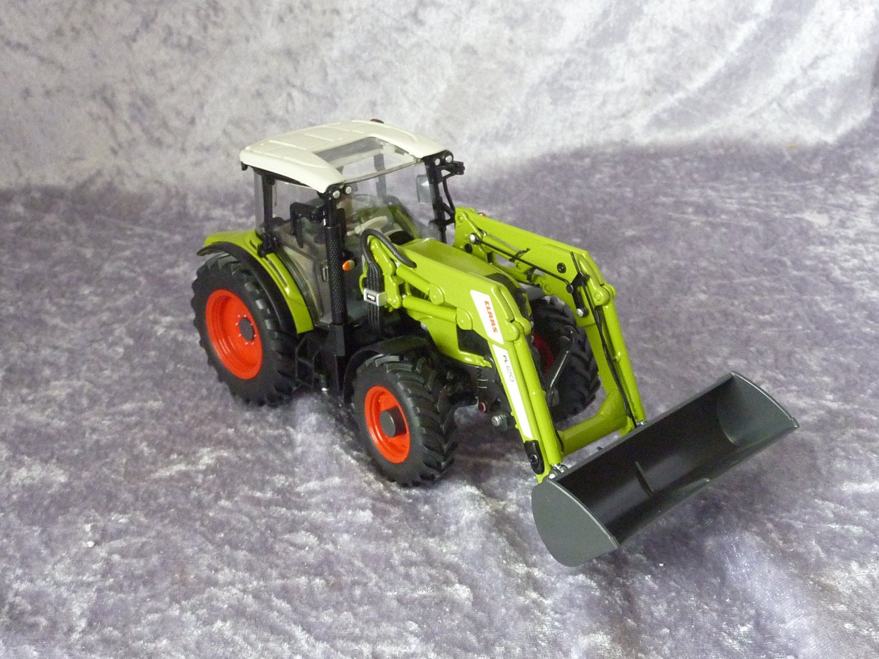 Wiking Kit di modellismo & Modellini statici: Claas Arion 430 mit Frontlader 120  1:32 – Nuovo (secondo la descrizione) da Dürrenäsch venduto da modellautos4you 2