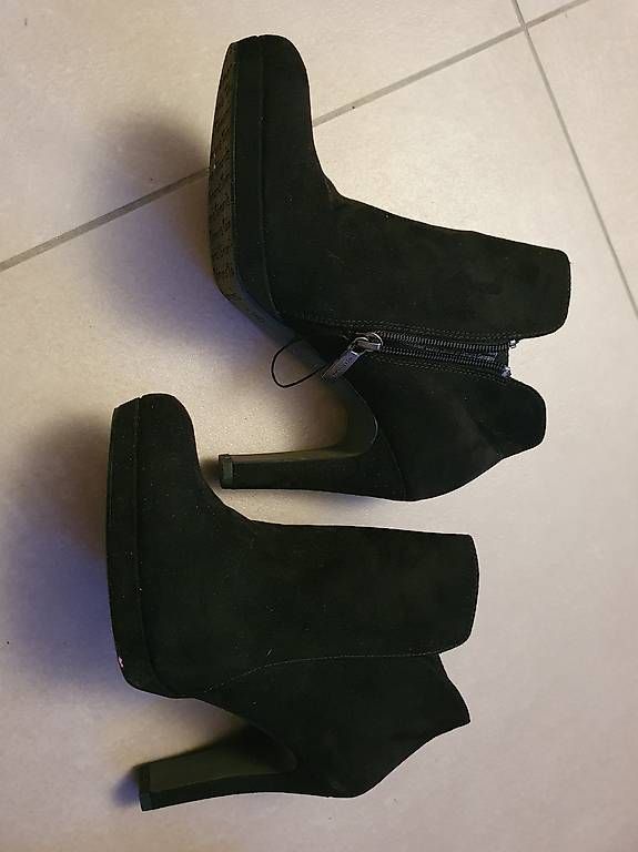Damenschuhe: Vendo scarpe donna con tacco – Gebraucht aus Balerna von Luca1234 1