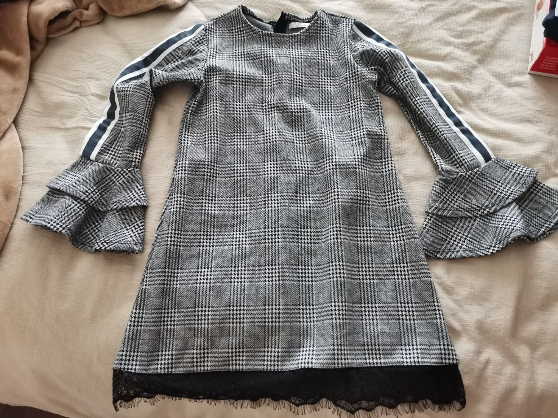 Vestiti & Gonne: Kleid 146/152 – Nuovo (secondo la descrizione) da Oftringen venduto da januarloch