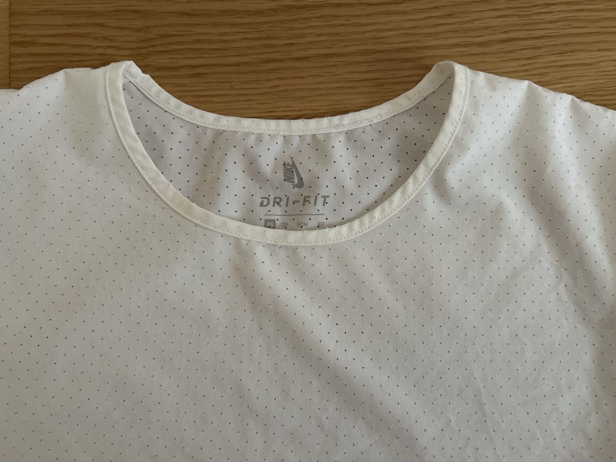 Nike Tops: White Mesh Nike Lab Dri-FIT Top, XSmall – Neu (gemäss Beschreibung) aus Genève von TreasureChest 2