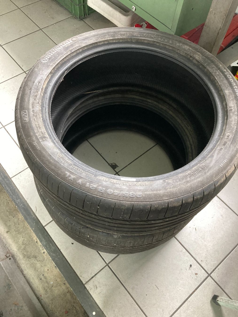 Continental Pneumatici & Ruote complete: 285/40R21 Sommerpneu – Usato da Cham venduto da WB2223