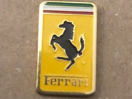 Vends Pins Ferrari
