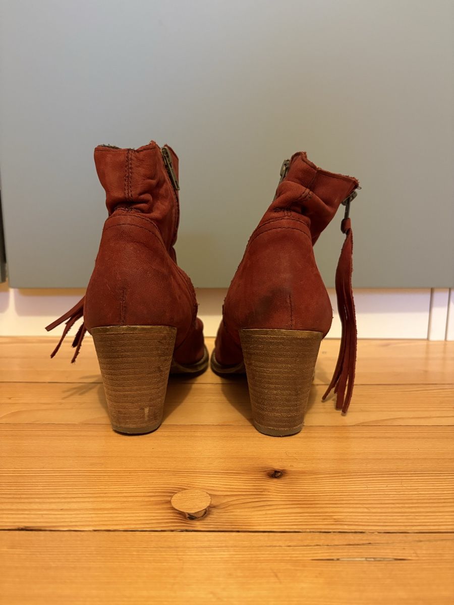 Chaussures femmes: Wildleder Stiefeletten – D'occasion à Winterthur par andObe 1