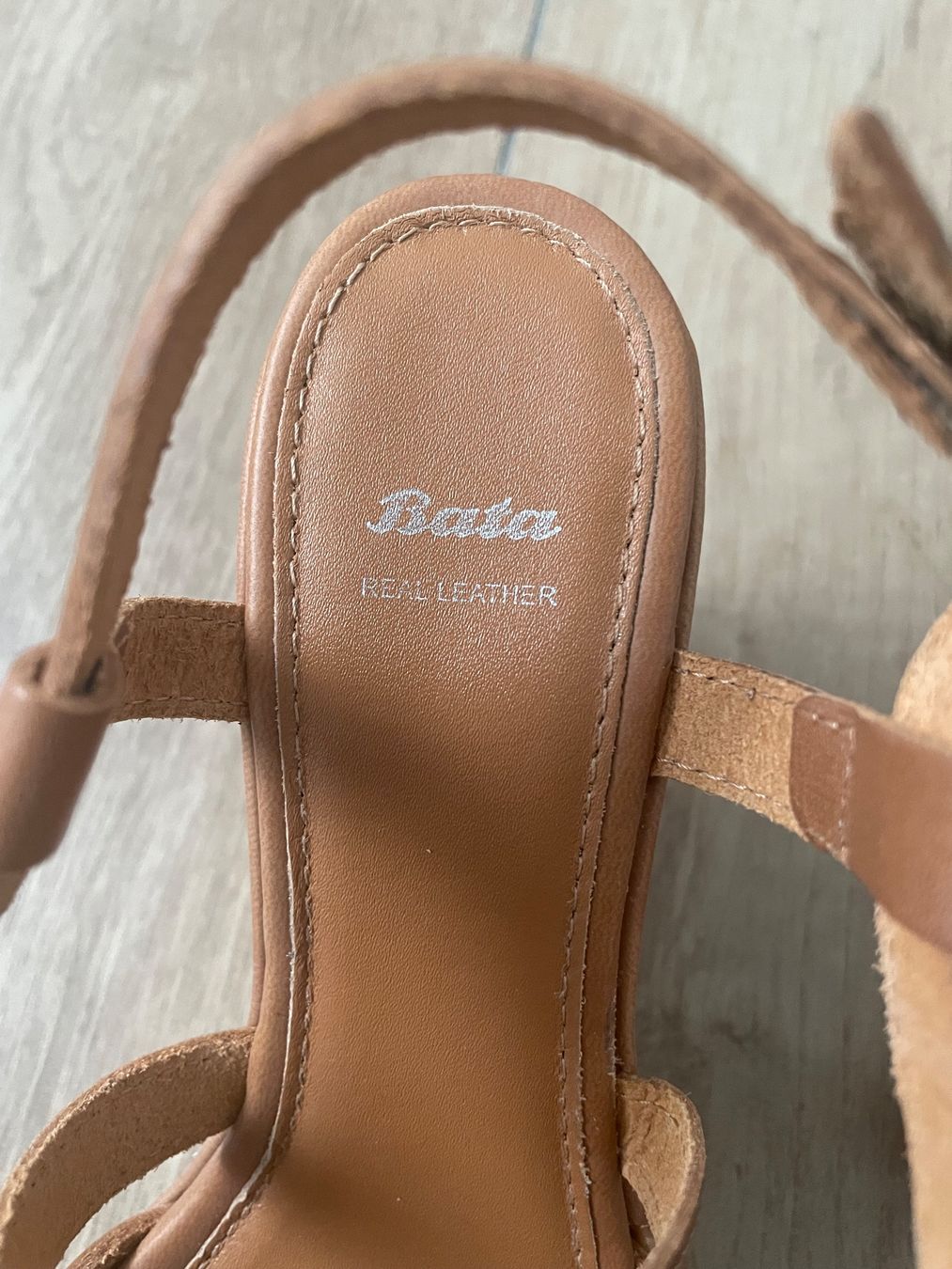 Scarpe da donna: Keilsandaletten von Bata Gr. 37 – Usato da Waltenschwil venduto da hansnine 4