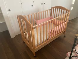 Babybett Holz Naturnah für kleine Schläfer ideal 👶🏽
