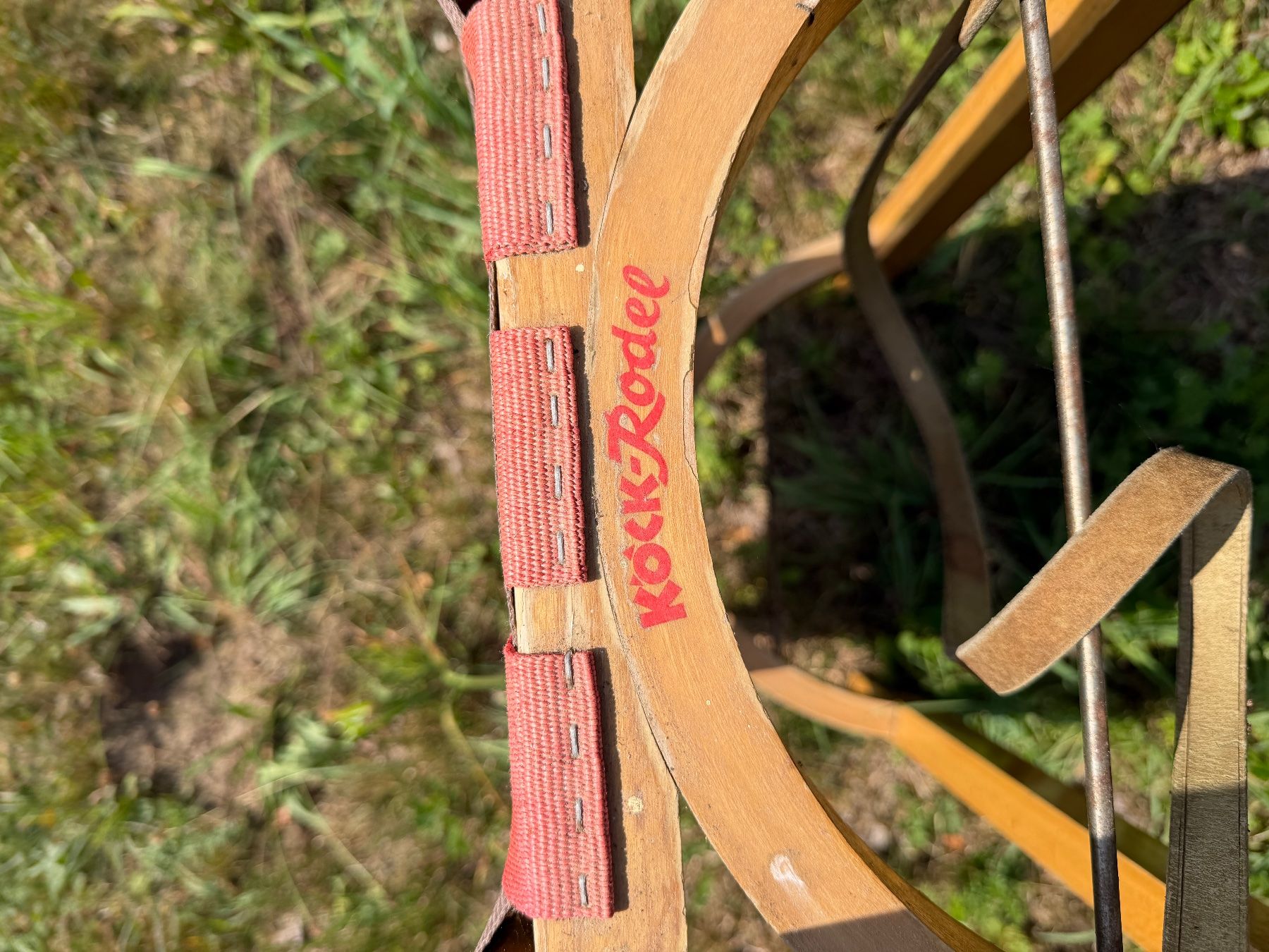 Schlitteln: Holzschlitten – Gebraucht aus Bottenwil von schaefere 1