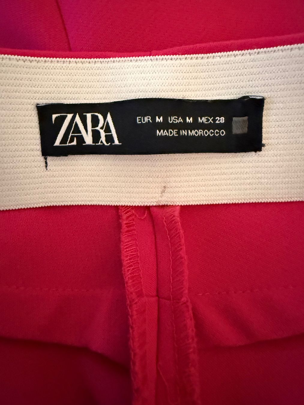 Zara Pantaloni: ZARA DAMENHOSE – Usato da Zürich venduto da flo_7cvq 2