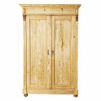 Schöner antiker Tannenschrank