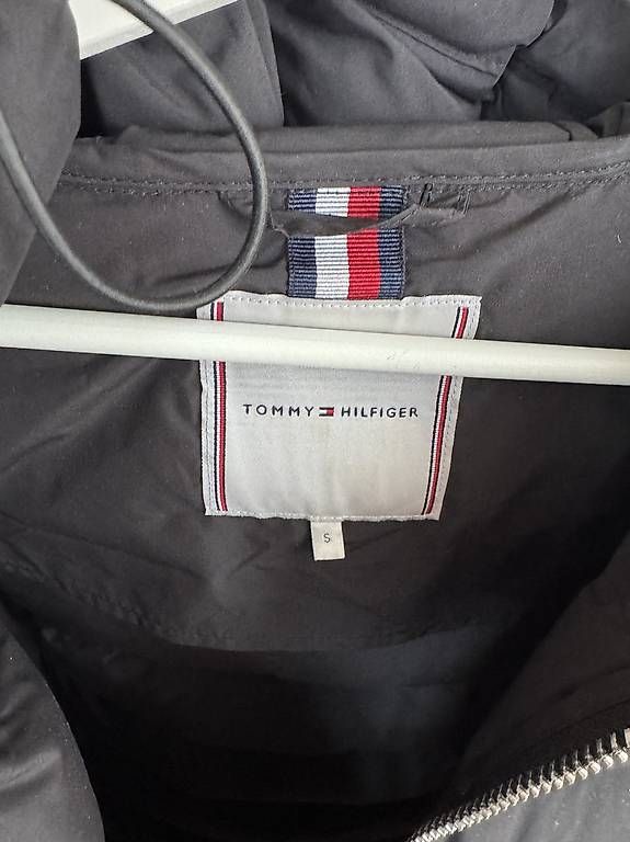 Cappotti: Tommy Hilfiger Daunenmantel Damen – Usato da Rotkreuz venduto da LoriLori 1