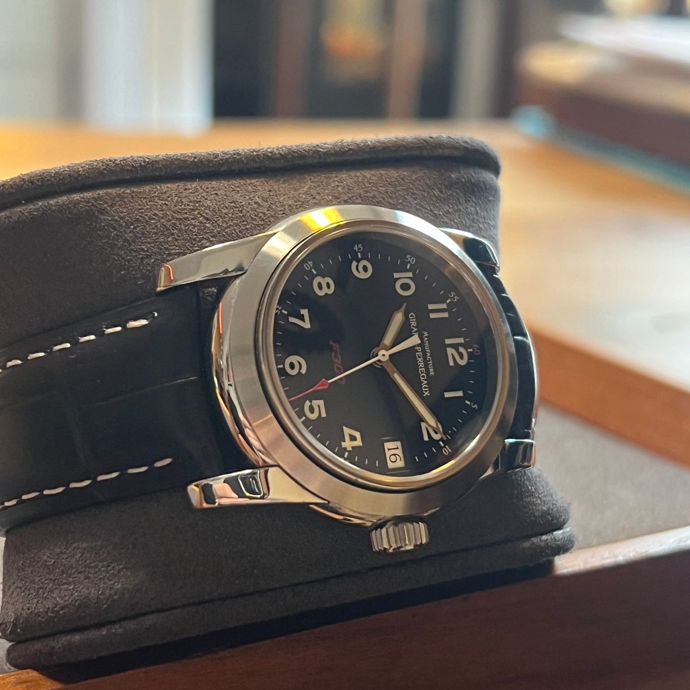 Girard-Perregaux Orologi: FLASH SALE Girard-Perregaux Ferrari Automatic Date 8025 – Usato da Carouge GE venduto da Watchaser 6