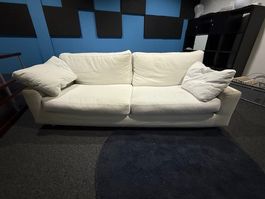 weisses 2er-Sofa von Caliaitalia, ab 1 CHF!!!