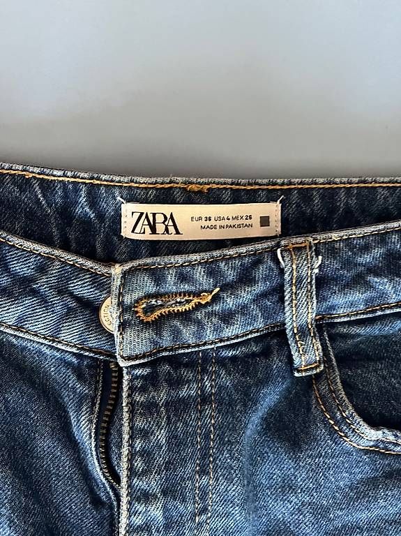 Jeans: blaue Jeans – Usato da Dübendorf venduto da jjs_t925