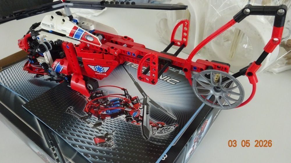 Lego Kit di costruzioni: Lego Technic 8068 Hélicoptère Rescue – Usato da Bassecourt venduto da maxibog 3