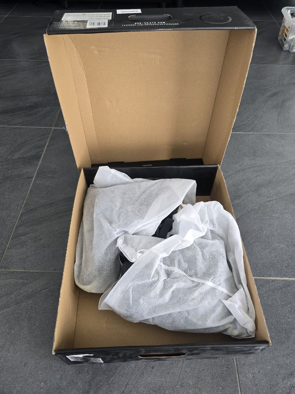 Pattini in linea & Pattini a rotelle: USD Aeon Basic 60 Aggressive Skates, Grösse 39-40, Schwarz – Nuovo (secondo la descrizione) da Rothrist venduto da mia_vl8k 7
