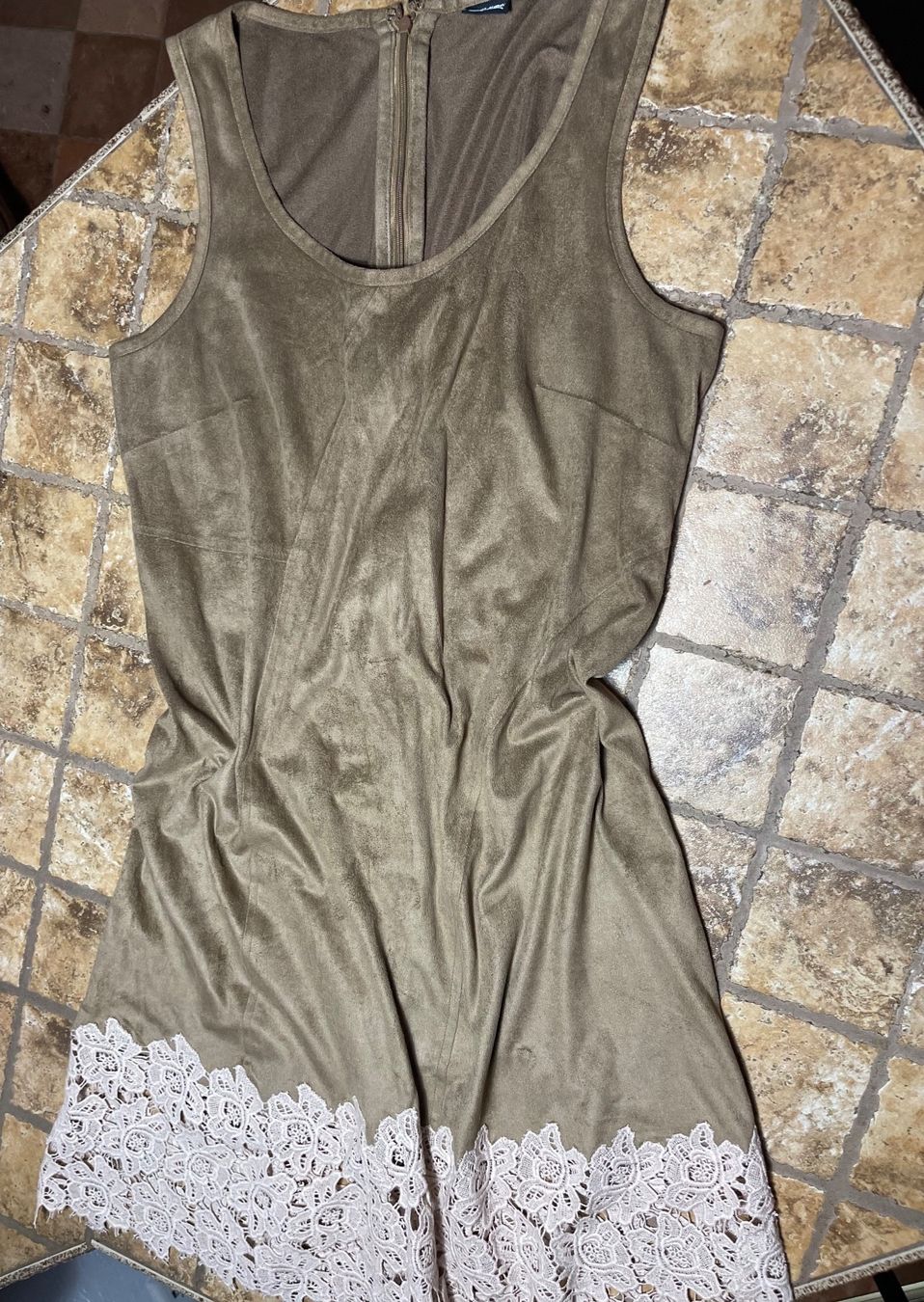 Vestiti: Glamour Abito in Pelle Ecco scamosciata  con pizzo – Nuovo (secondo la descrizione) da Gordevio venduto da LanaZimm 3