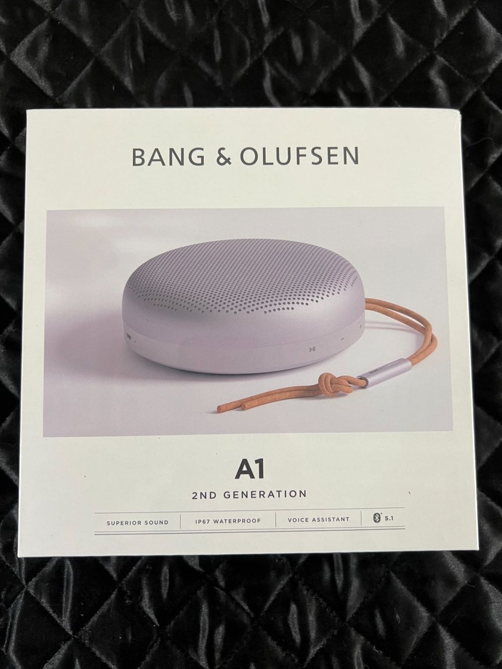 Bang & Olufsen Lautsprecher: B&O Beosound A1 2nd Gen nordic Ice – Neu und originalverpackt aus Kirchberg SG von EPGaemperle 1