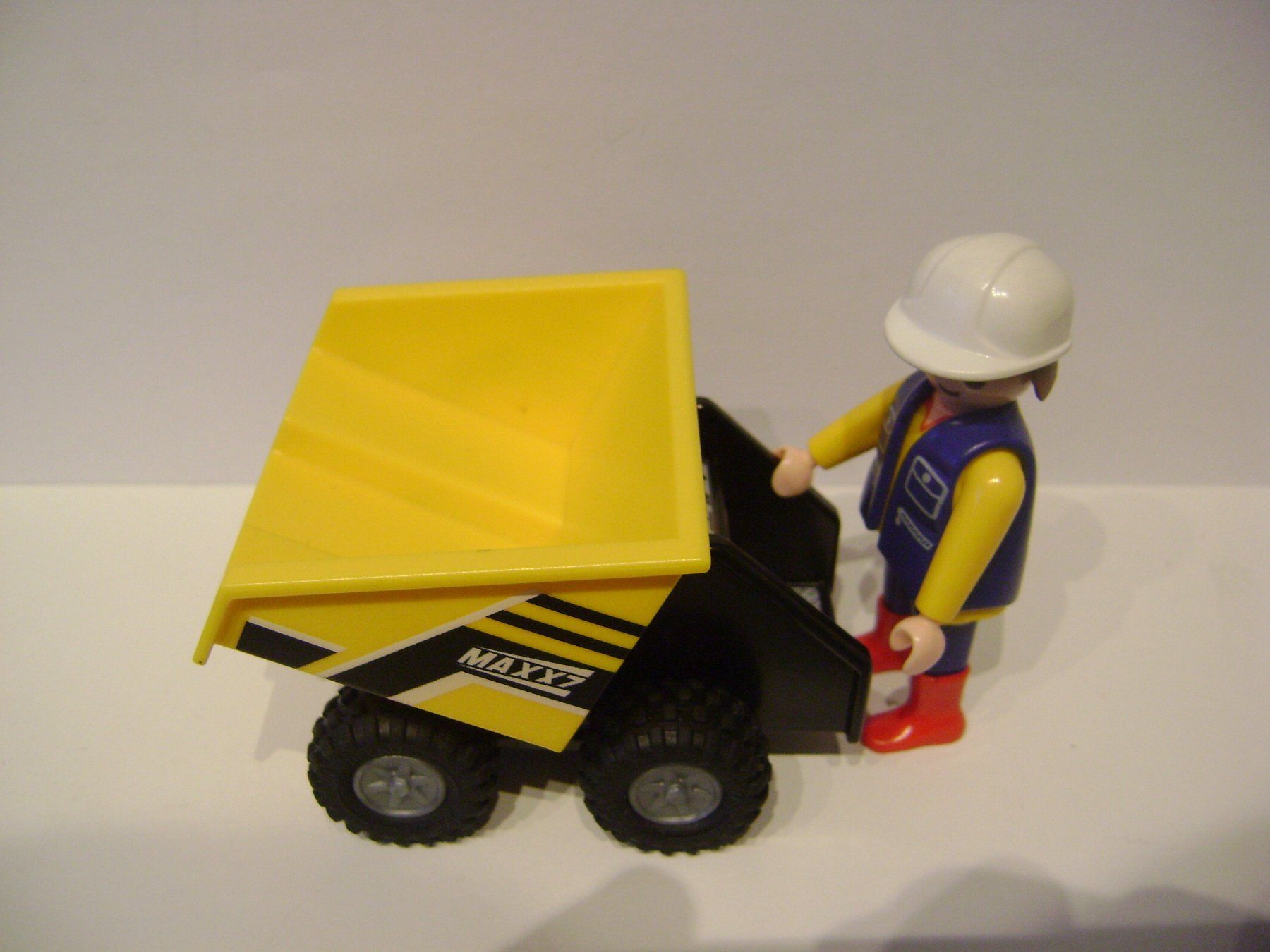 Playmobil Spielzeuge: Playmobil - Bauarbeiter mit Muldenkipper – Gebraucht aus Wil SG von Pascal_V 3