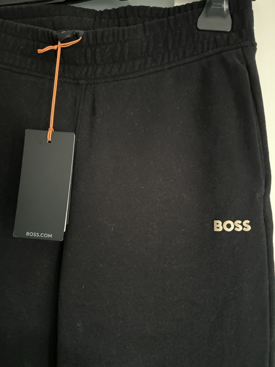 Hugo Boss Pantaloni: Boss Trainerhose S – Nuovo (secondo la descrizione) da Oberdorf BL venduto da Luka02 2