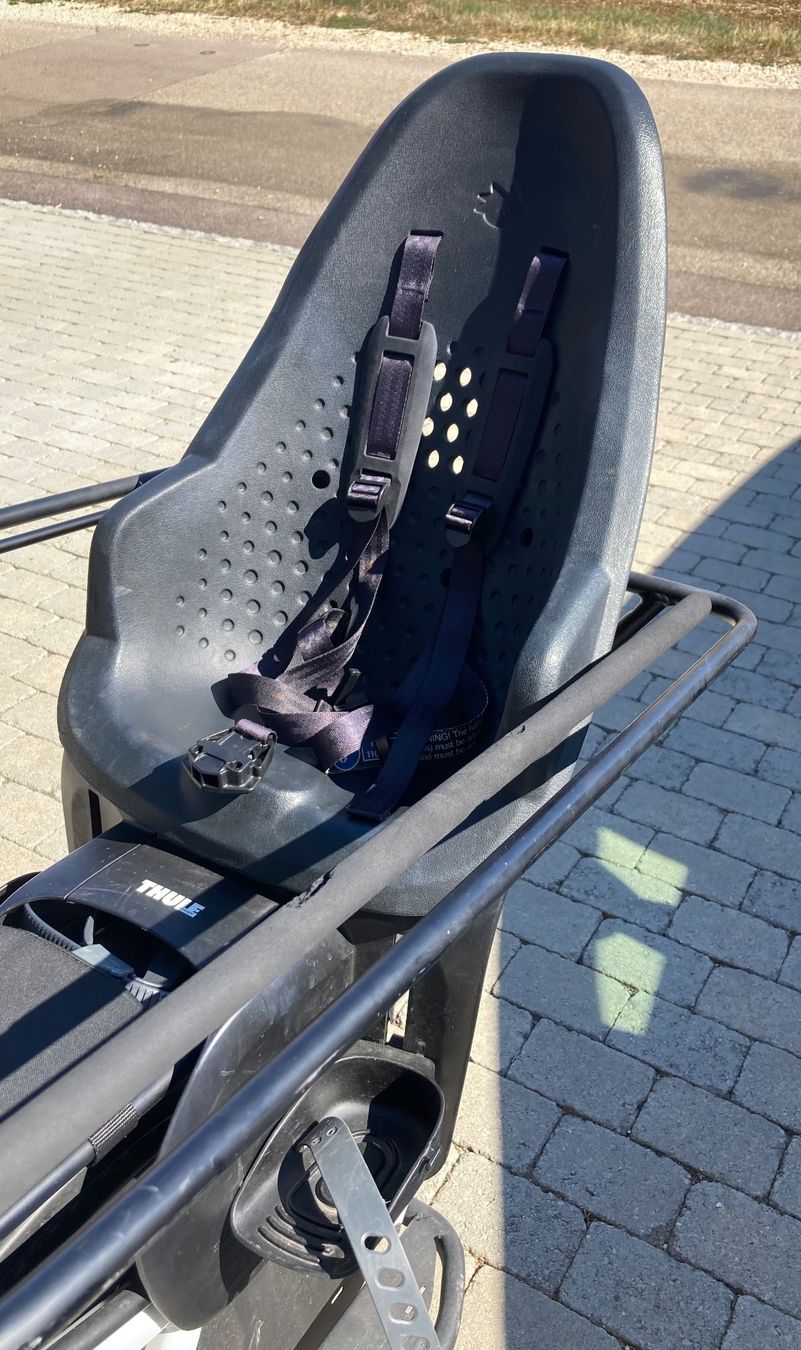 Auto-Kindersitze: Siège vélo Thule (universel) – Gebraucht aus Delémont von henneman
