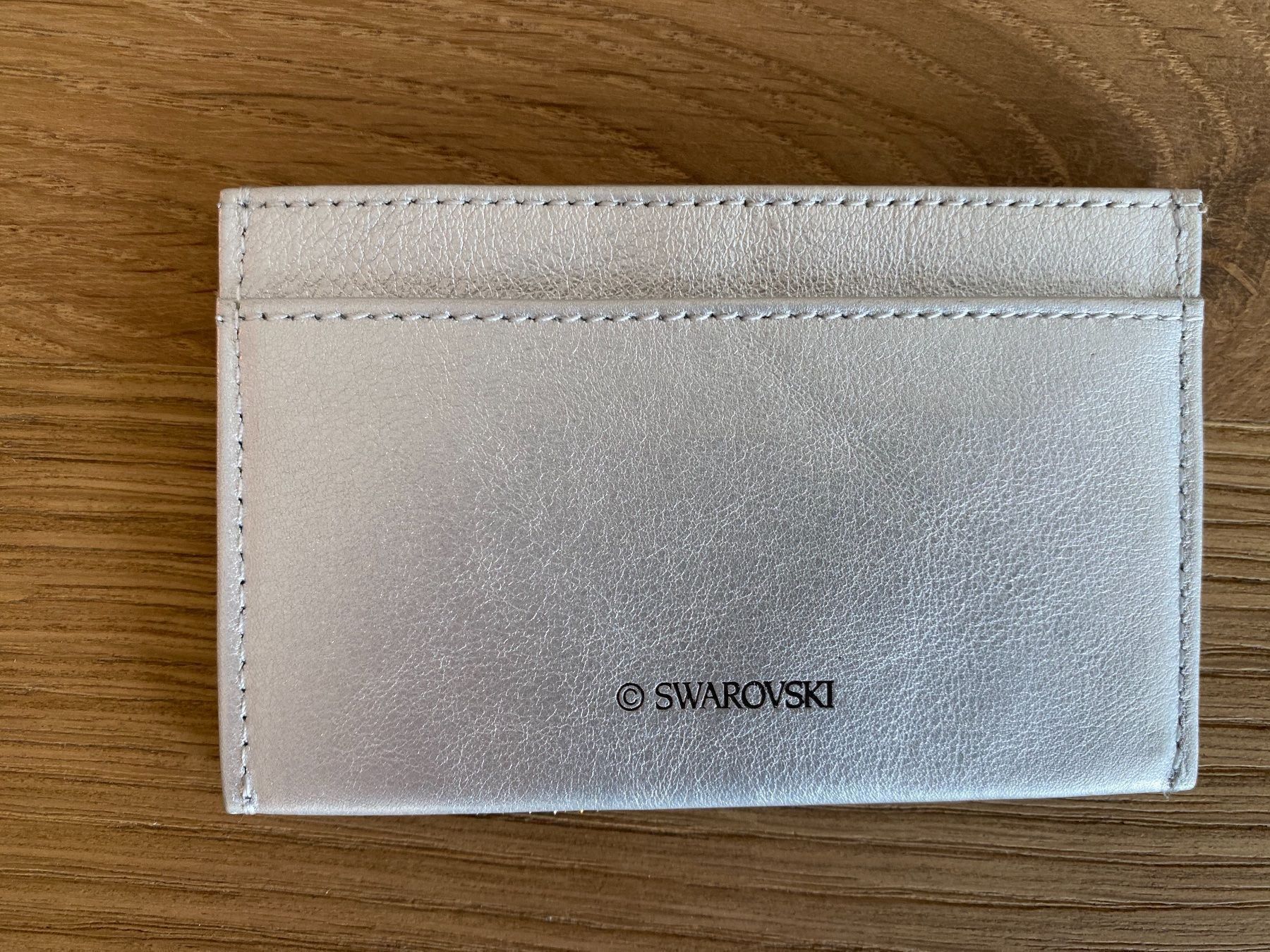 Altro in  Abbigliamento & Accessori: Swarovski Visitenkartenhalter, hellblau – Nuovo e nell'imballaggio originale da Erlenbach ZH venduto da CoogeeBeachLove 1