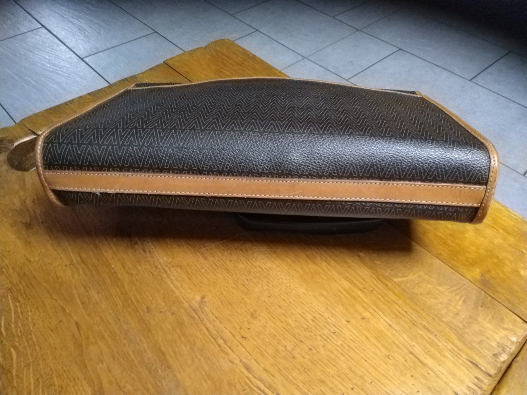 Taschen für Damen: Pochette Mario Valentino – Gebraucht aus Rieden AG von Galina11 2