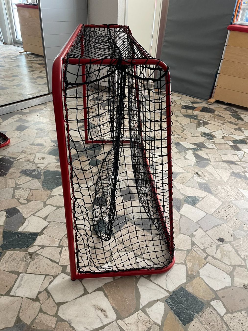 Fussball- & Hockeytore: Unihockeytor – Gebraucht aus Wolhusen von Thipchanok 1