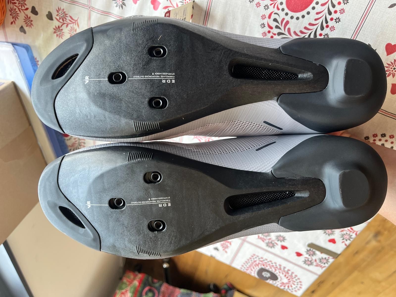 Van Rysel Scarpe da uomo: Van Rysel EDR Air Rennveloschuhe grau – Usato da Rapperswil SG venduto da ale_xg9f 4