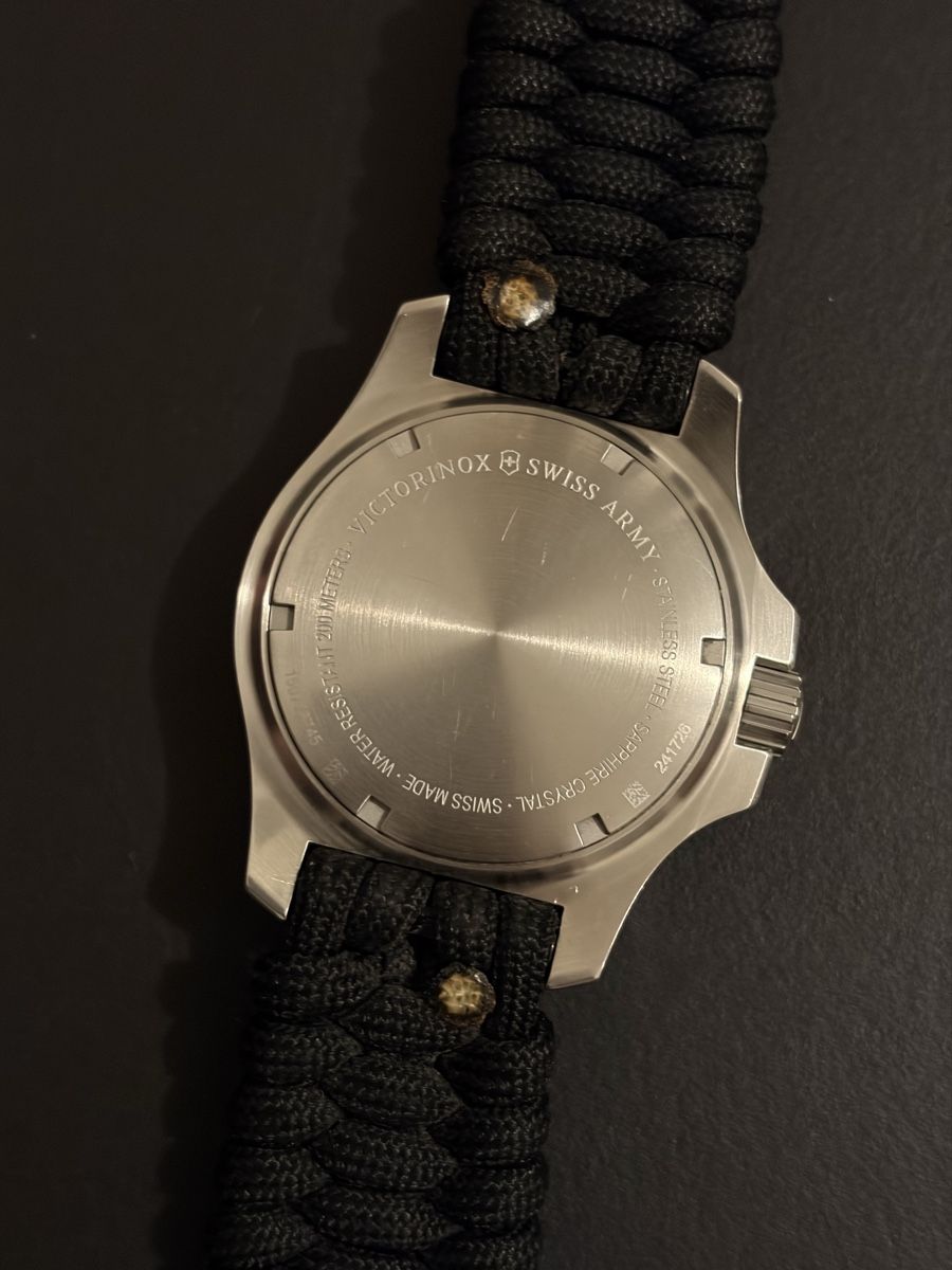 Victorinox Uhren: Uhr Victorinox I.N.O.X. Naimaka – Gebraucht aus Ebmatingen von D.A.C. 4
