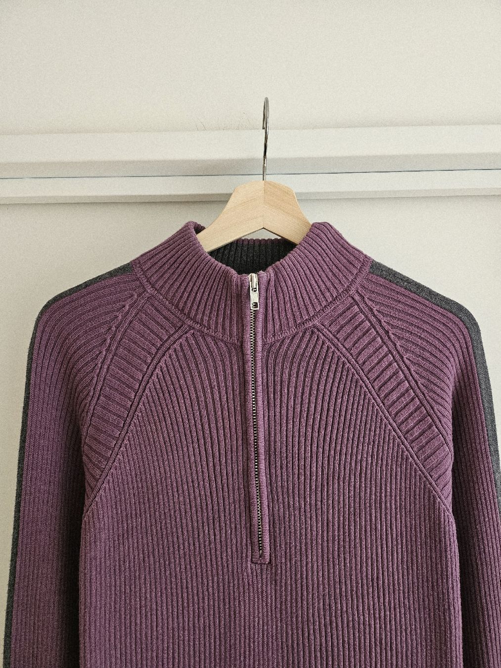 Calvin Klein Maglioni & Felpe: Calvin Klein Lilac Pullover in Large L/XL – Usato da Kilchberg ZH venduto da Thrift_Shop 3
