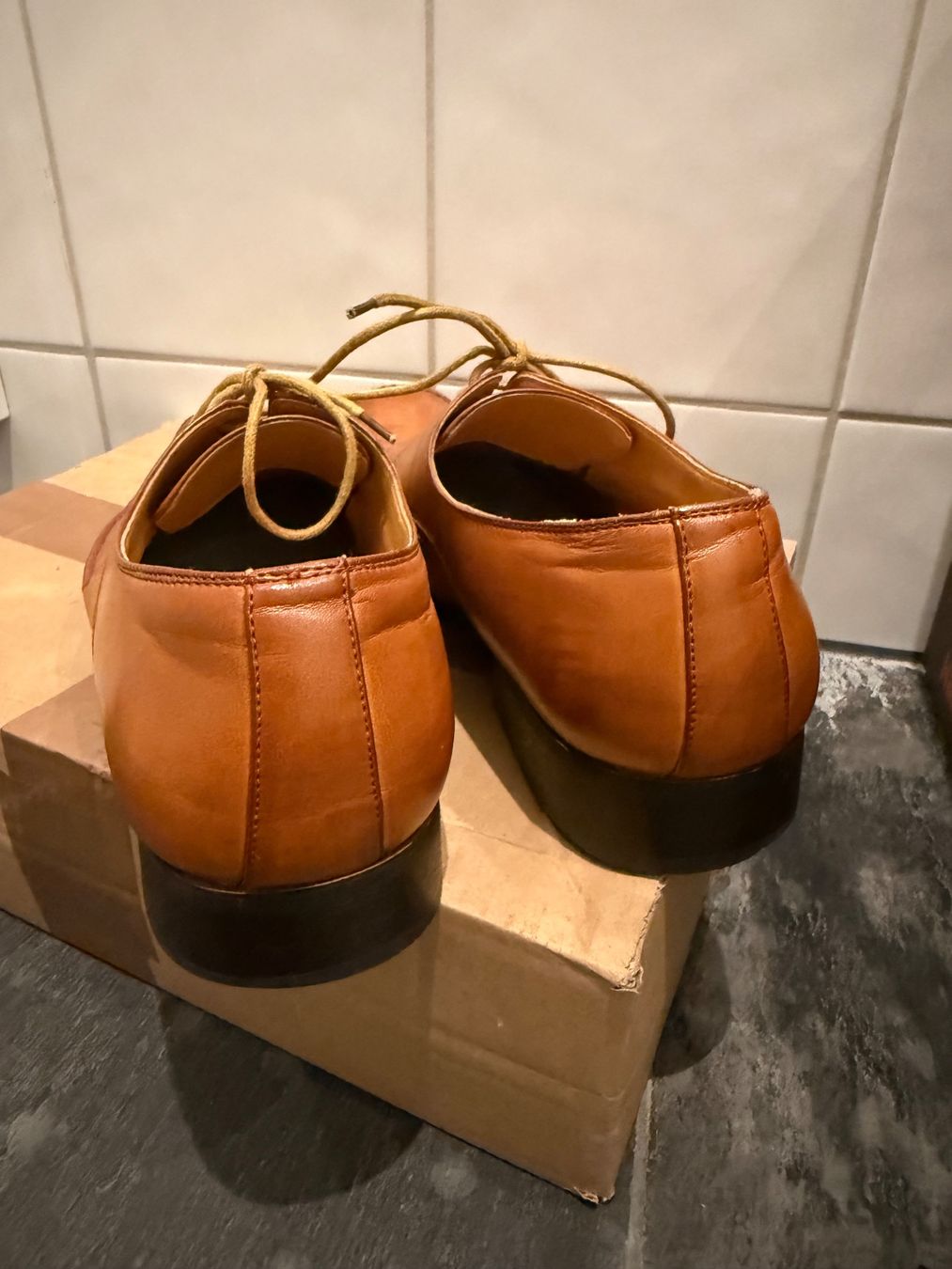 Scarpe da uomo: Jinerda Schuhe Leder Gr. 42 – Usato da Chur venduto da spicebone 3