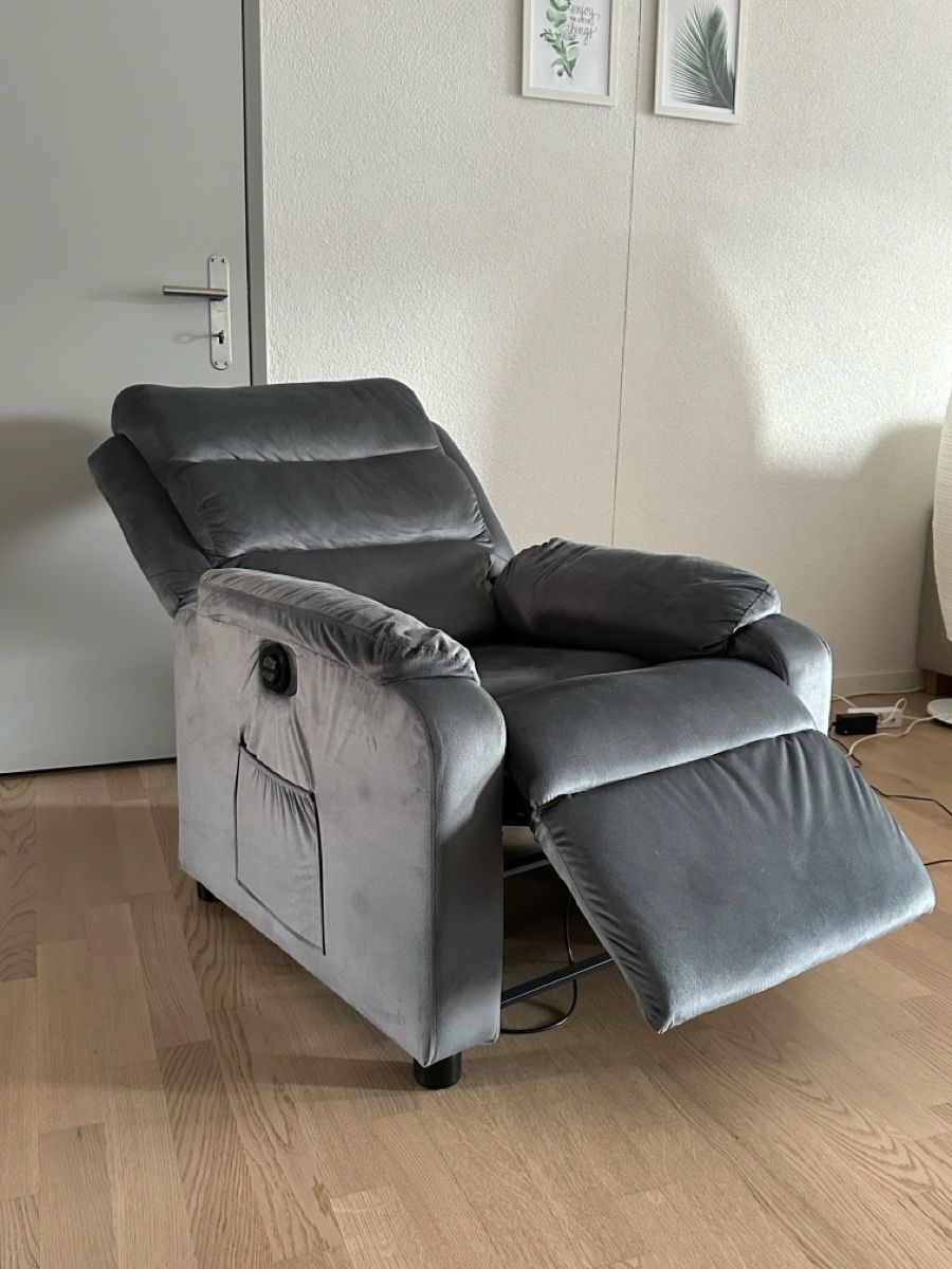 Poltrone: Elektrischer Relaxsessel mit Liegefunktion - neuwertig – Nuovo (secondo la descrizione) da Wallisellen venduto da solon.martakis