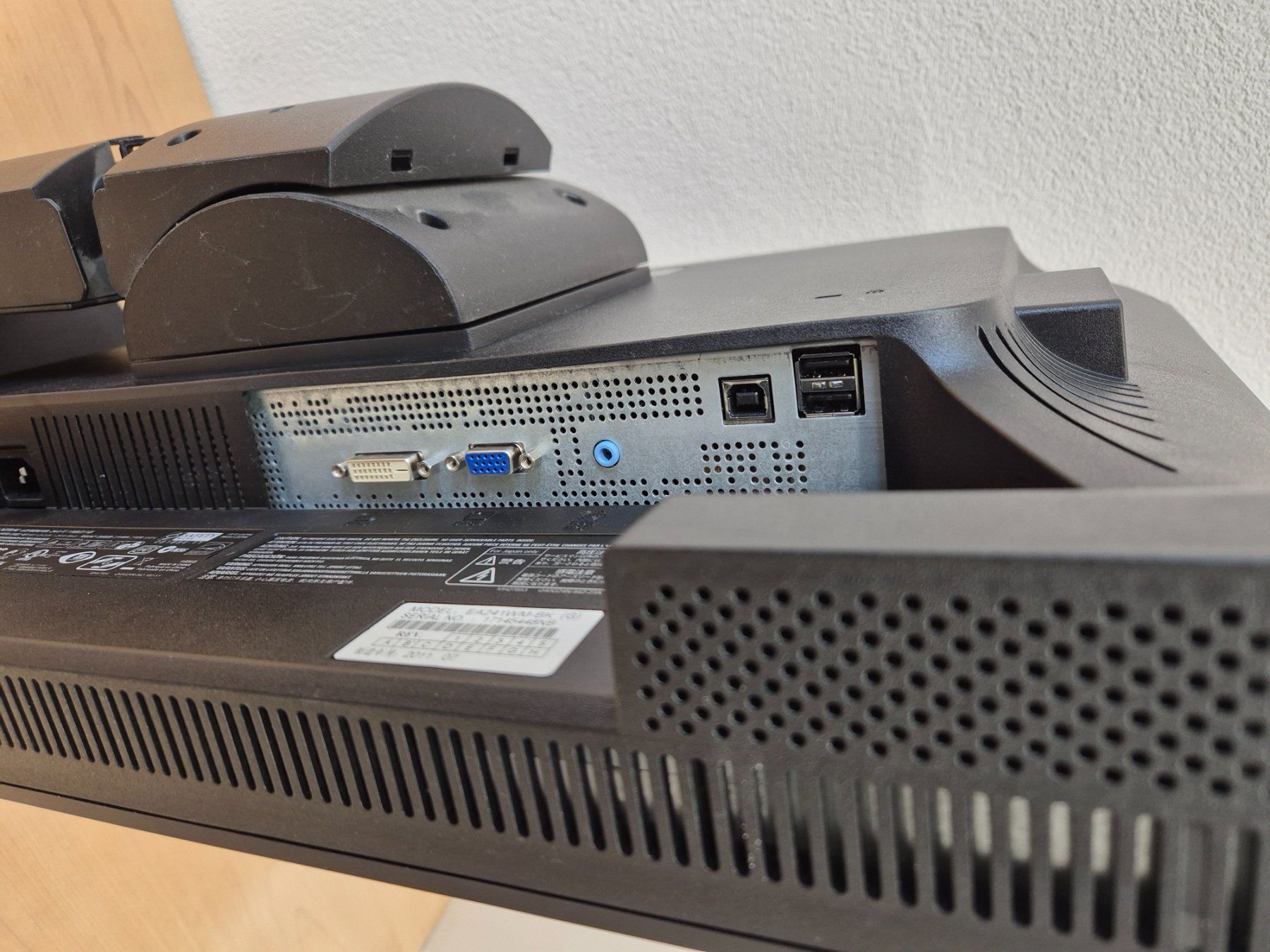 Nec Monitore: NEC Monitor 24zoll – Gebraucht aus Elgg von computerbrocki 2