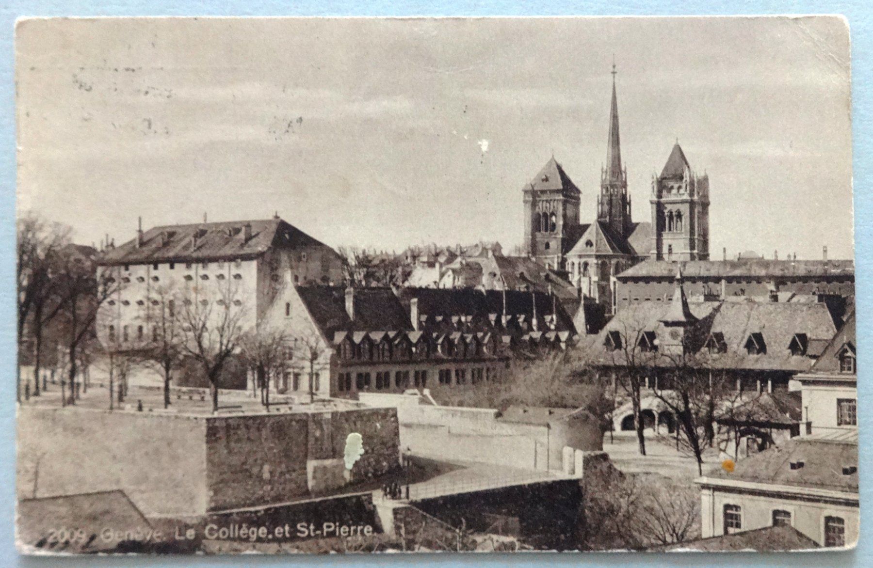 Cartes postales: Genève, Le Collège et St-Pierre – D'occasion à Fétigny par Billy2miny
