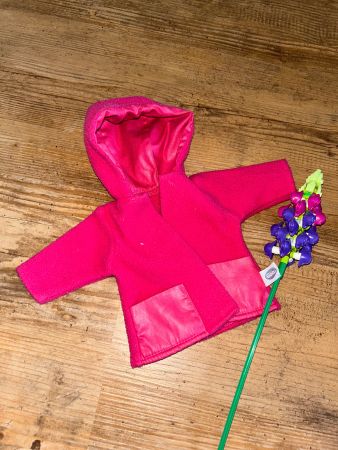 Schöner Wintermantel für Puppe