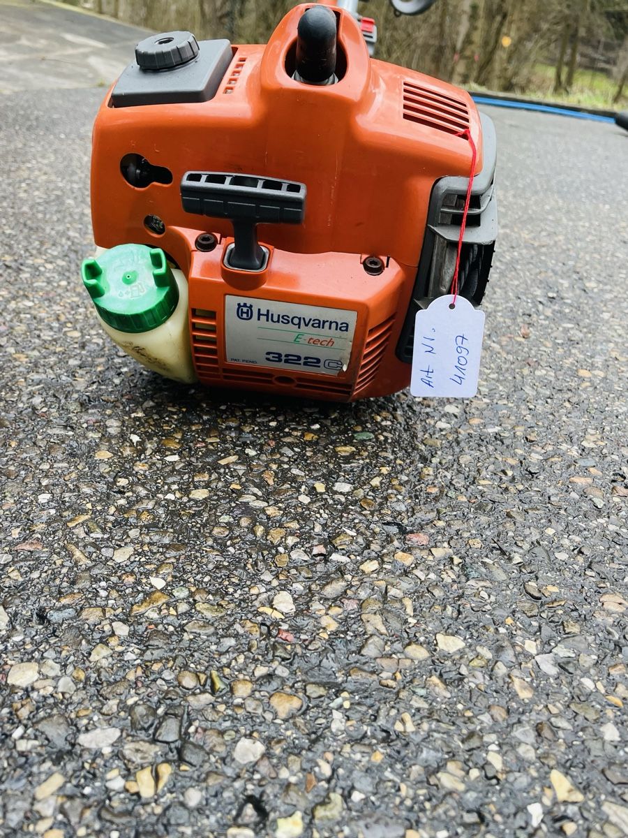 Husqvarna Tutti gli attrezzi: Rasentrimmer Husqvarna 322 C – Usato da Würenlos venduto da Shop_Shop 4