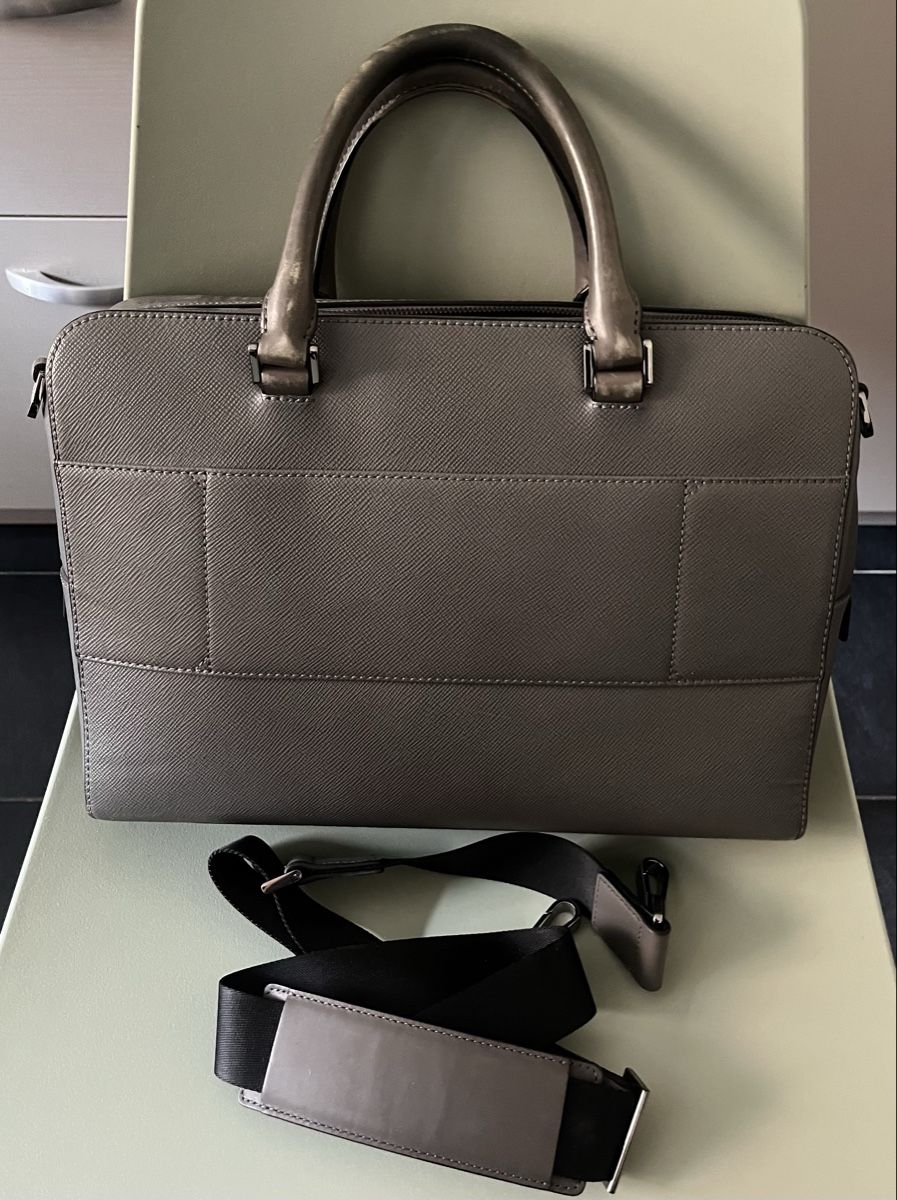 Michael Kors Valises & Sacs: Porte documents Michael Kors Harrison Médium Gris – D'occasion à Geneve par FlyingRob 1