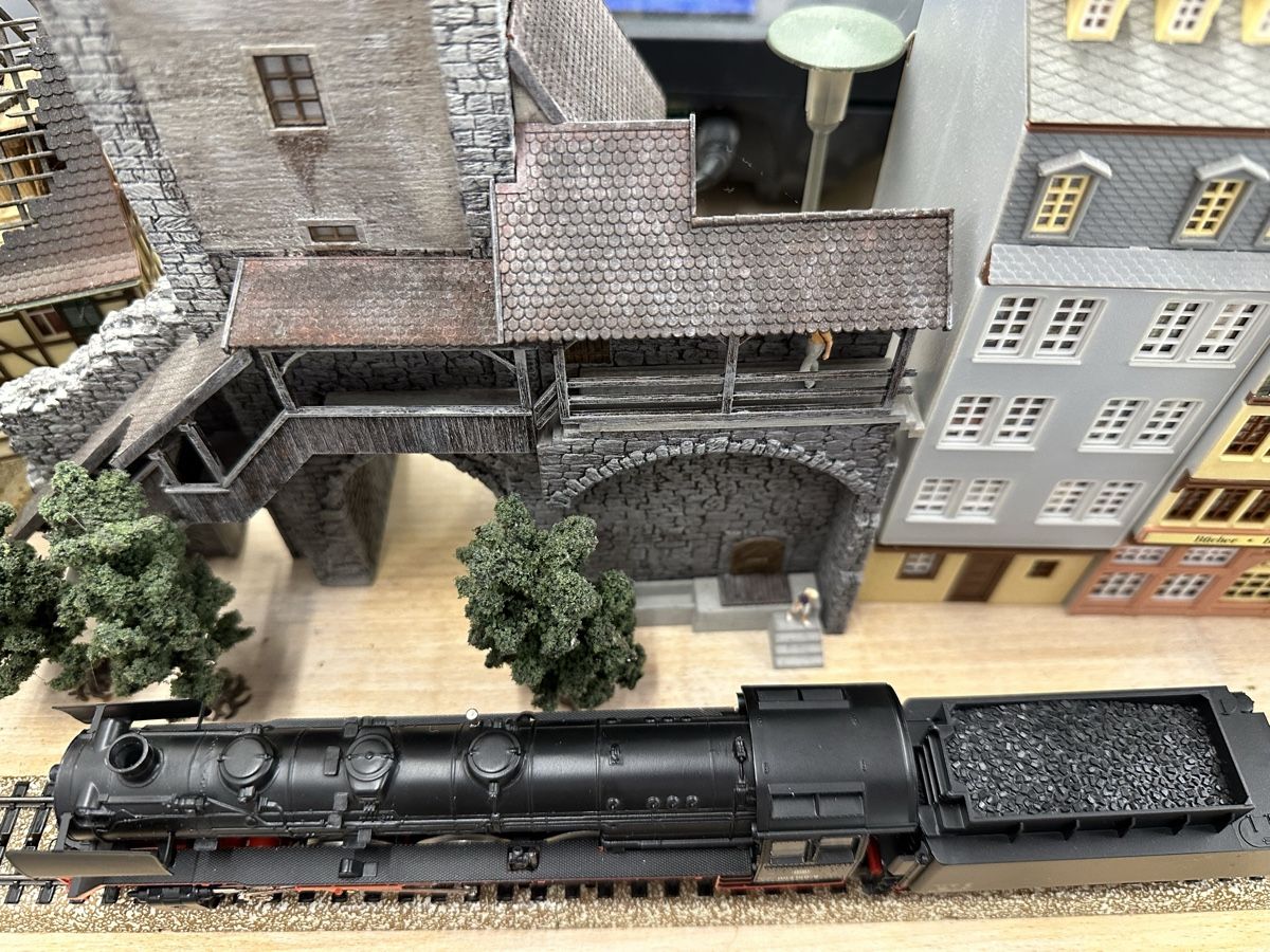 Märklin Modellini di ferrovie: Möärklin 3085 DB BR 003 – Usato da Lupsingen venduto da New-Haven 2