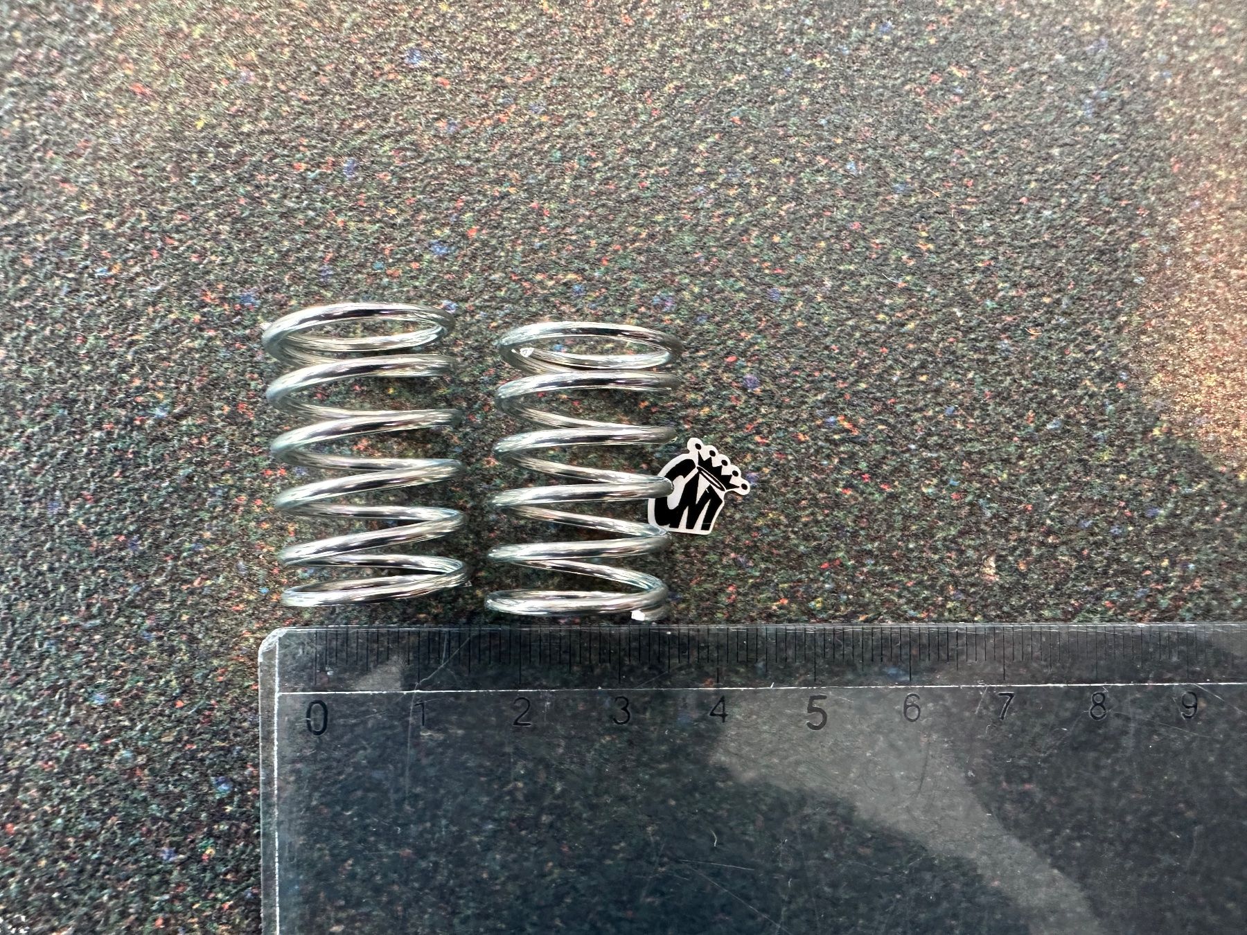 HPI Modellismo RC: 115715 HPI Federn 25mm "Original Silber" – Nuovo (secondo la descrizione) da Chiasso venduto da Carrara-Modellismo 2