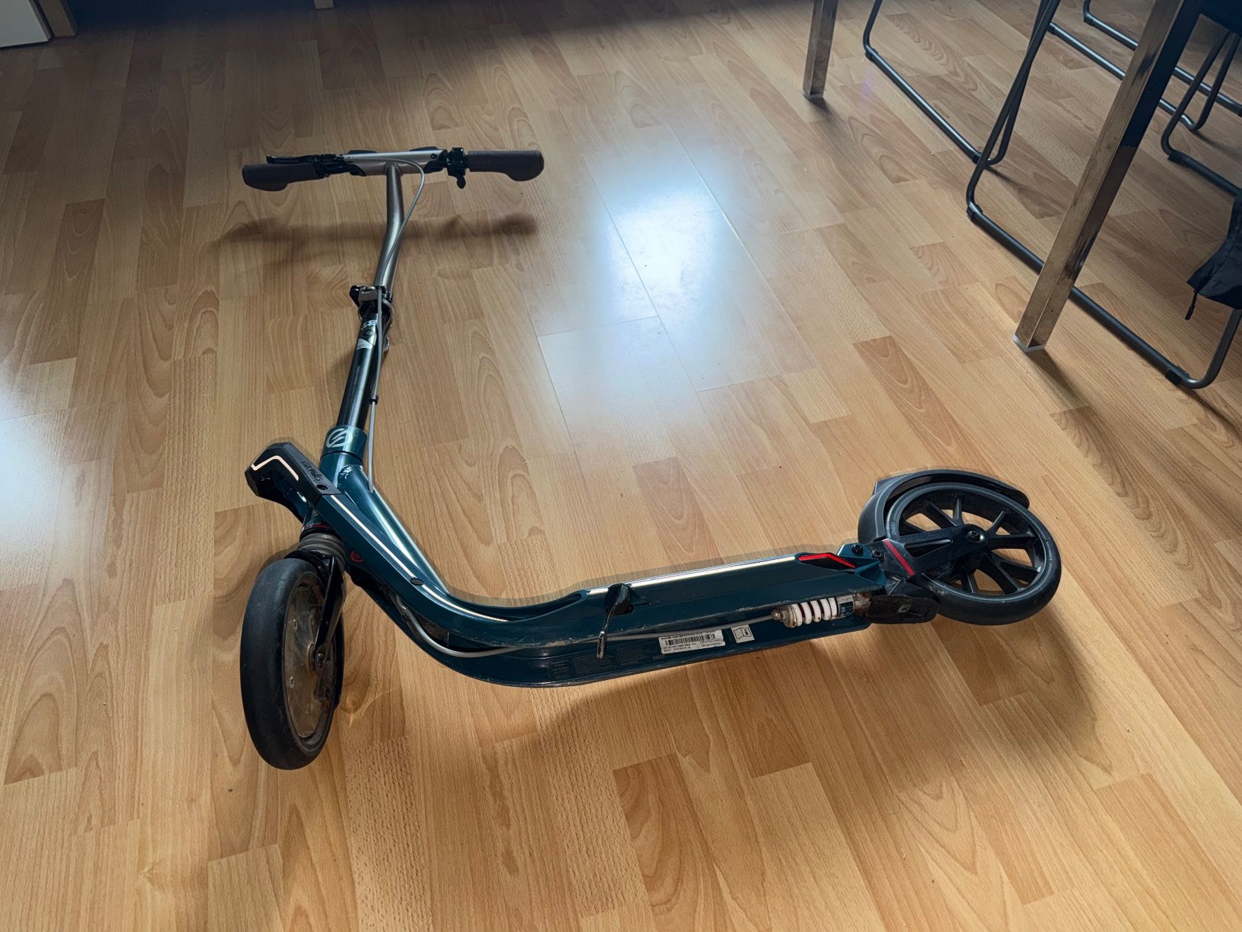 Oxelo Kickboard: Trottinette OXELO Town 9 Easyfold 200mm – Usato da Aarau venduto da KorgPA 7
