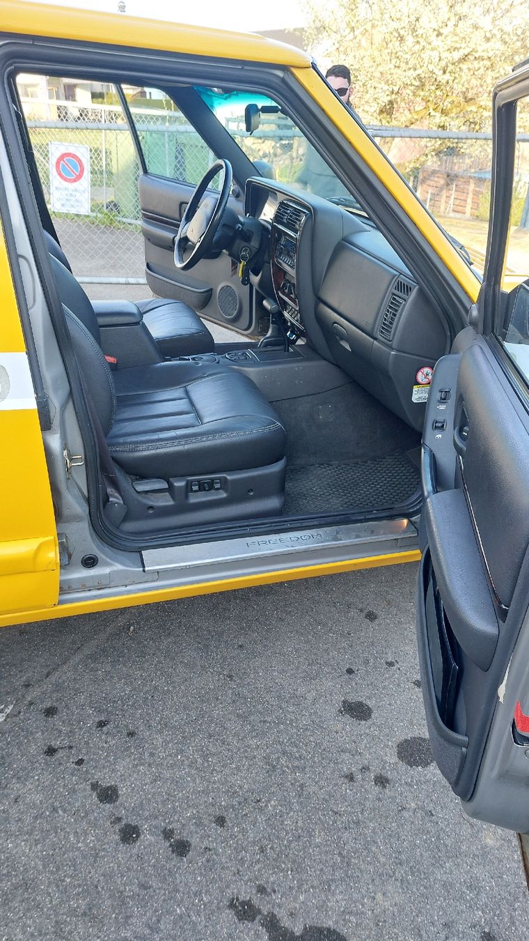 Jeep Automobili: Jeep Cherokee xj – Usato da Arnegg venduto da Funny05 6