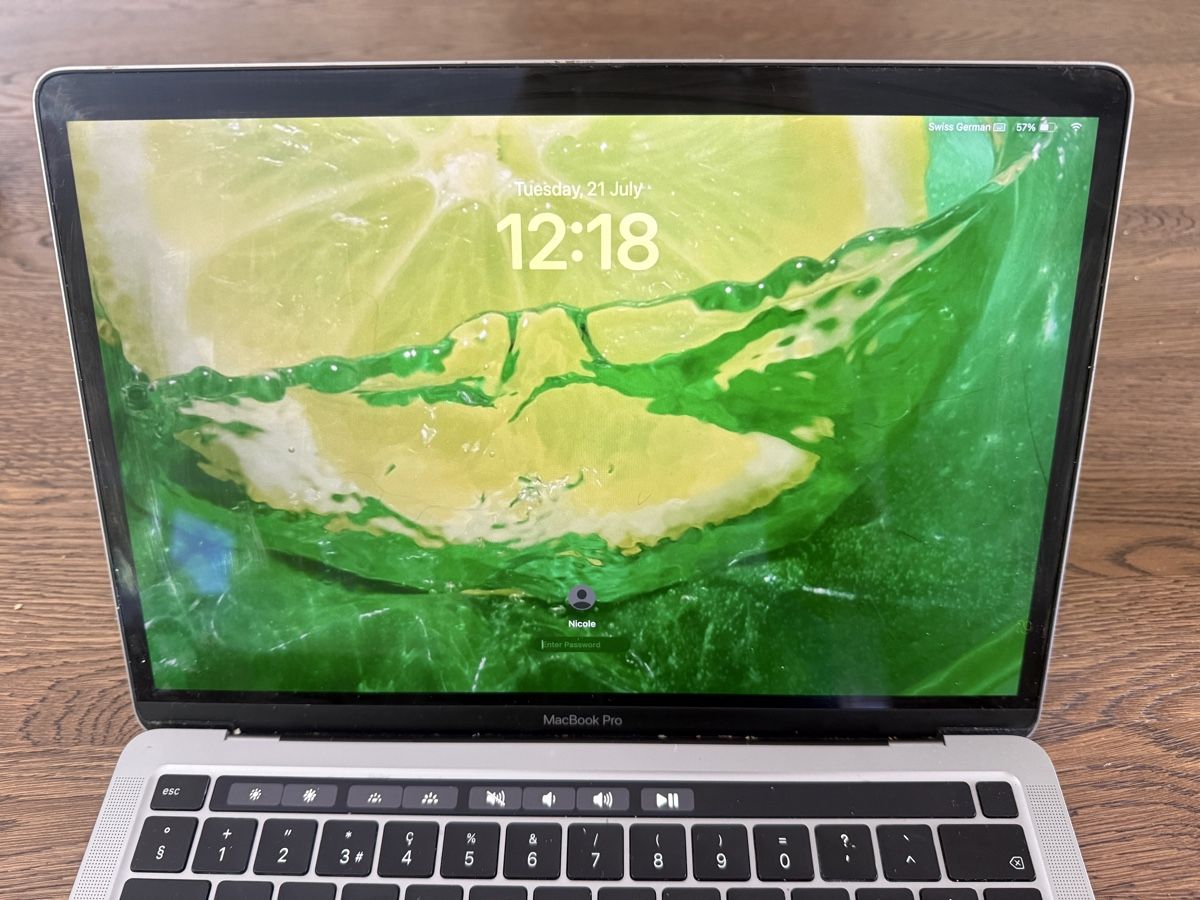 Apple Notebook: Macbook Pro M1 (2020) - 256GB – Usato da Zürich venduto da Walthernicole 2