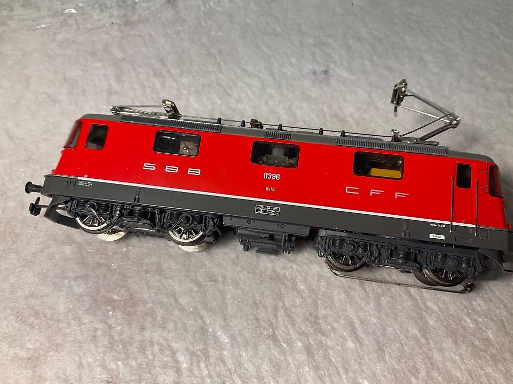 Hag Modelleisenbahnen: Re 4/4 II  Nr. 165 – Neu (gemäss Beschreibung) aus Wald ZH von Sbbemilio 2