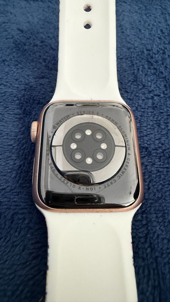 Apple Smartwatch: Apple Watch Series 6 – Nuovo (secondo la descrizione) da Urdorf venduto da RDLazic 4