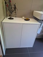 Schlichter Ikea Eket / Bestå Schrank (2 Türen, Weiss)