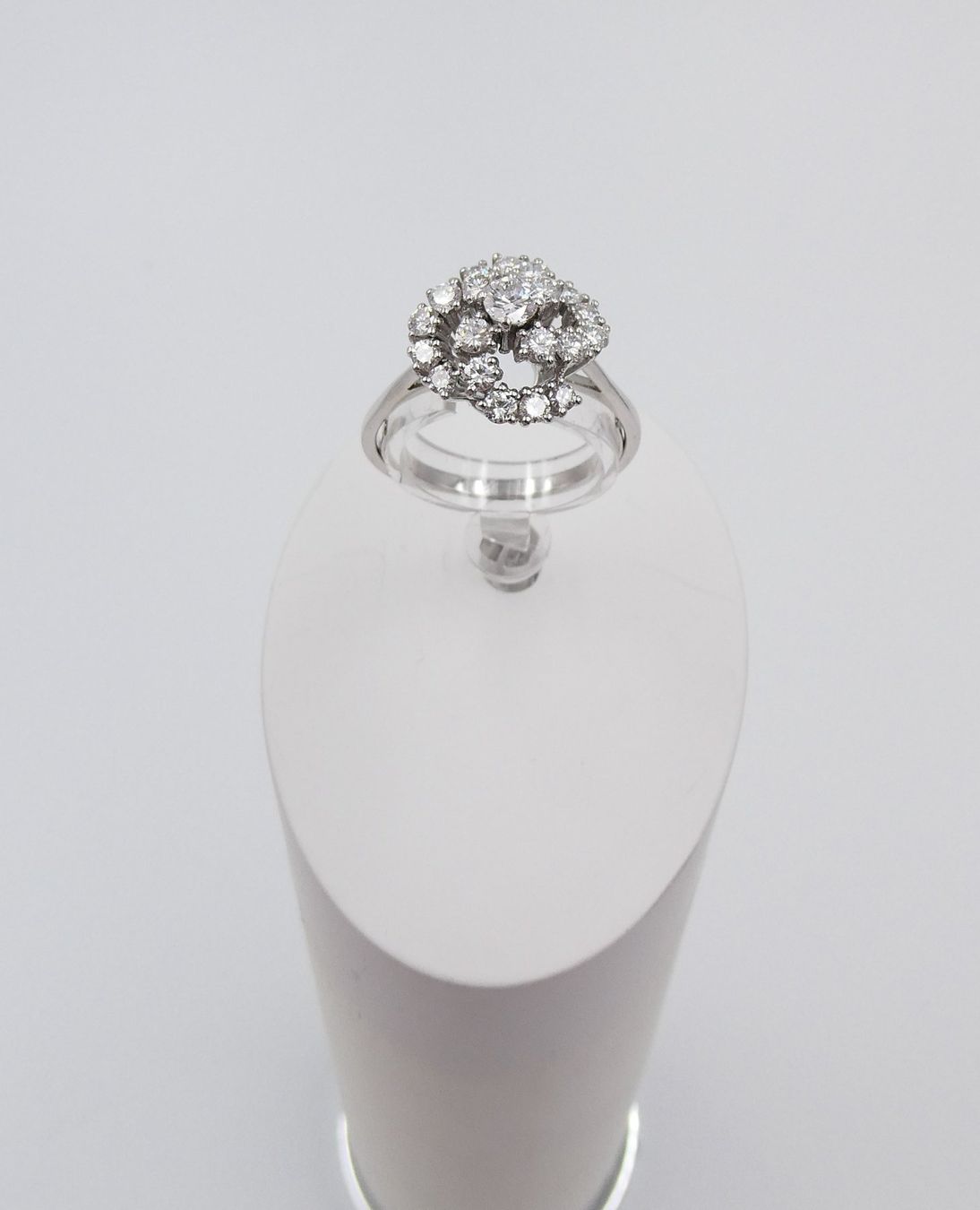 Ringe: VINTAGE DIAMANT RING IN 750 WEISSGOLD – Gebraucht aus Luzern von EdiGem 2