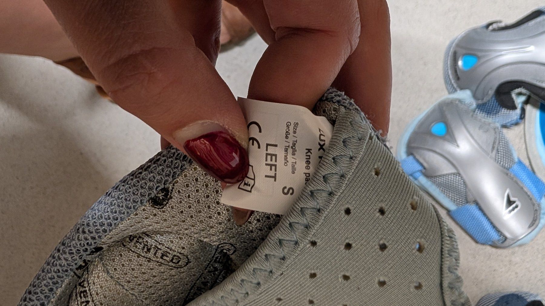 Schutz & Schoner: Rollerblade Schutzausrüstung Knie Ellbogen Grösse S – Gebraucht aus Winkel von AlinaAru 2